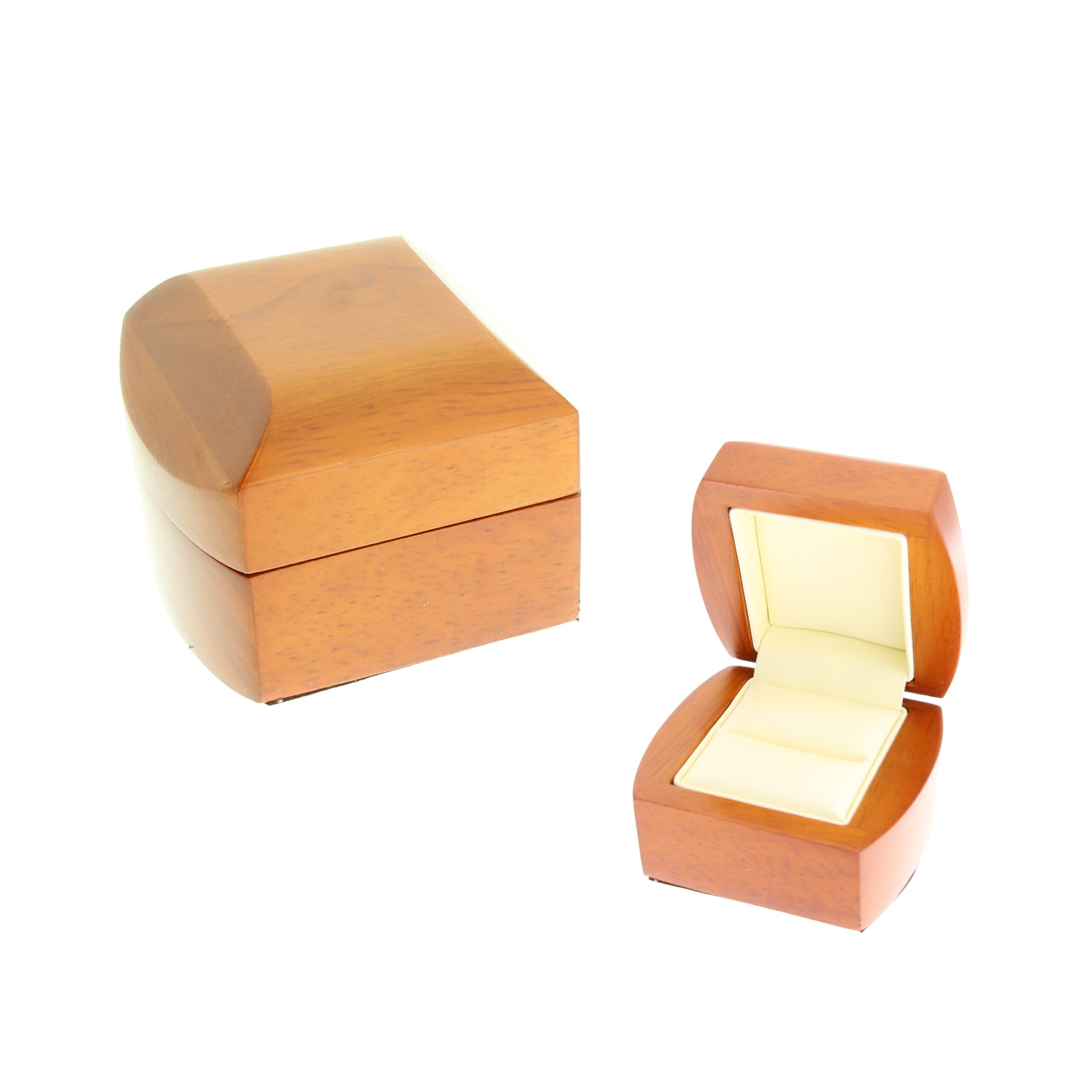 Футляр деревянный под кольцо (маленькое А35) 67*62*47 W2-1-R1